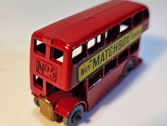 No5 Vintage Bus